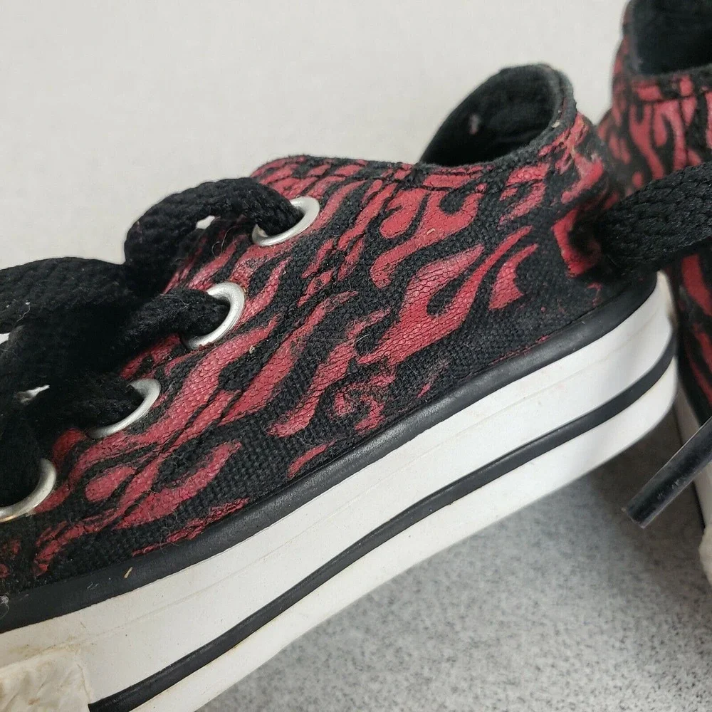 Converse Kids Chuck Taylor All Star 537080F Red Black Lace Up Sneaker Shoes Sz 4